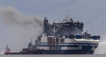 Διευκολύνσεις στους ιδιοκτήτες οχημάτων που κάηκαν στο πλοίο EUROFERRY OLYMPIA