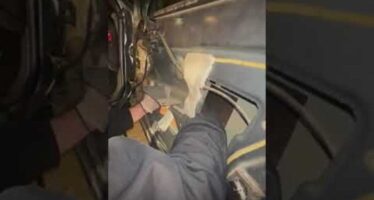 Πάνω από 10 κιλά ηρωίνης έβαλαν αστυνομικοί από πόρτες αυτοκινήτου (video)