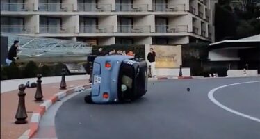 Τούμπαρε το μικροσκοπικό Citroen Ami όταν μπήκε πατημένο σε στροφή! (video)