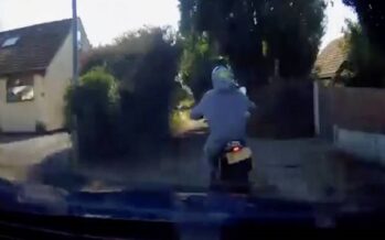 Στη φυλακή 69χρονος που χτύπησε επίτηδες μοτοσικλετιστή με το αυτοκίνητο (video)