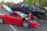 Σφαγιάστηκε σπάνια Ferrari πέφτοντας πάνω σε Nissan και Subaru (video)