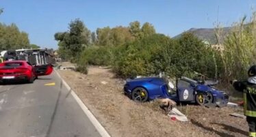 Απανθρακώθηκαν επιβάτες Ferrari σε σύγκρουση με Lamborghini – Κάμερα κατέγραψε τη φονική προσπέραση (φωτογραφίες & βίντεο)