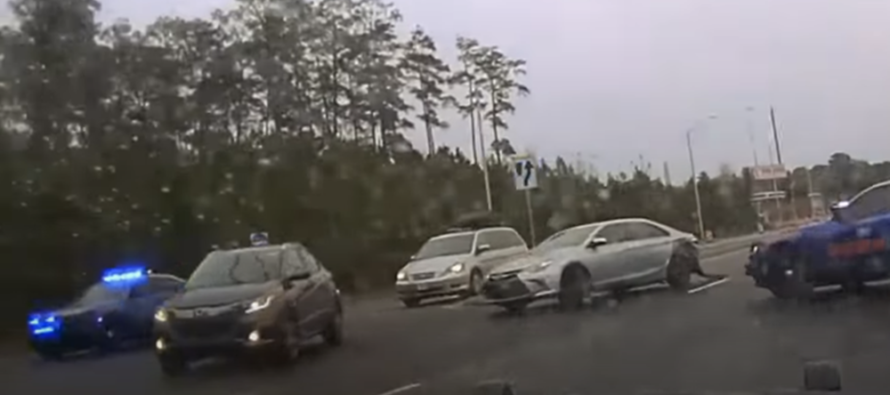 Άγρια καταδίωξη κλεμμένου Toyota – Έτρεχε με 200 χλμ./ώρα για να ξεφύγει από τα περιπολικά! (βίντεο)