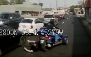 Λεωφορείο «κοκκάλωσε» λίγα εκατοστά μπροστά από γυναίκα που έπεσε στο δρόμο (βίντεο)