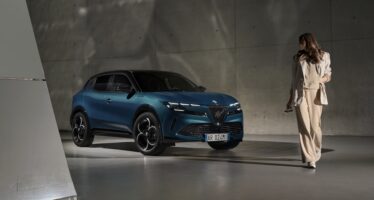 Η νέα Milano είναι η πρώτη ηλεκτρική Alfa Romeo – Παράγει μέχρι 240 ίππους, ενώ υπάρχει και υβριδική έκδοση (φωτογραφίες & βίντεο)