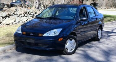 Πωλείται Ford Focus του 2002 με ελάχιστα χλμ. που δεν είναι «γυρισμένα» – Σε άριστη κατάσταση αλλά χωρίς καν ηλεκτρικά παράθυρα (φωτογραφίες)