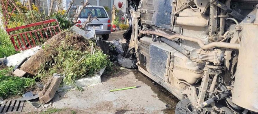 Ανείπωτη τραγωδία στη Βέροια: Αυτοκίνητο έπεσε σε στάση λεωφορείου και σκότωσε δυο γυναίκες 20 και 68 ετών