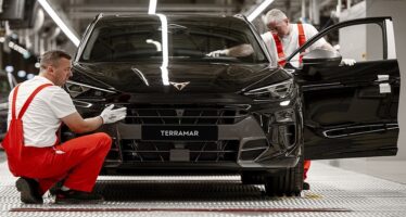 H Audi κατασκευάζει το νέο Cupra Terramar στο μεγαλύτερο εργοστάσιο παραγωγής κινητήρων του κόσμου (φωτογραφίες)