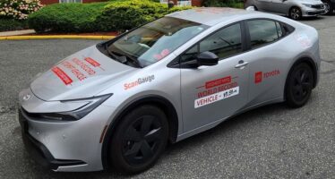 Ρεκόρ Guinness έκανε το Toyota Prius για τη χαμηλότερη κατανάλωση καυσίμου (φωτογραφίες)