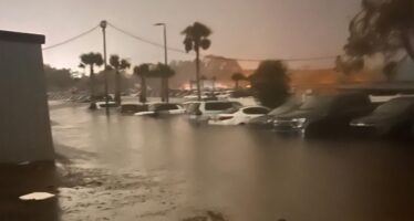 Ζημίες εκατομμυρίων σε αντιπροσωπεία της Kia – Καταστράφηκαν 672 αυτοκίνητα!
