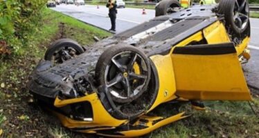 84χρονη τούμπαρε με 312 χλμ./ώρα μια Ferrari Purosangue (φωτογραφίες)