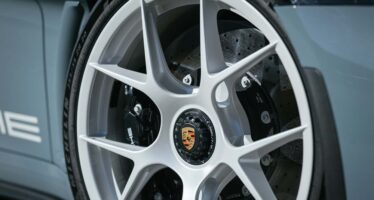 Κίνδυνος για πάνω από 1.800 Porsche να φύγουν οι τροχοί στο δρόμο – Μην οδηγείτε  προειδοποιεί η εταιρεία