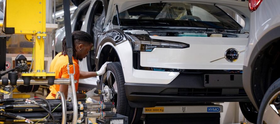 Volvo: Σε ποια χώρα της Ευρώπης κατασκευάζεται πλέον το ηλεκτρικό EX30 (φωτογραφίες & βίντεο)