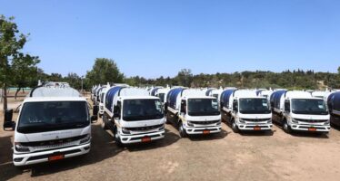 65 νέα ηλεκτρικά απορριμματοφόρα για τους Δήμους της Αθήνας – Πόση αυτονομία προσφέρουν