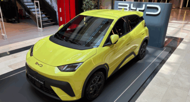 BYD Dolphin Surf: Σε ποιο εμπορικό κέντρο της Αθήνας μπορείτε να το δείτε από κοντά