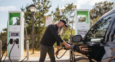 Ηλεκτρικό αυτοκίνητο με πάνω από 400.000 χλμ. – Σε τι κατάσταση είναι η μπαταρία του