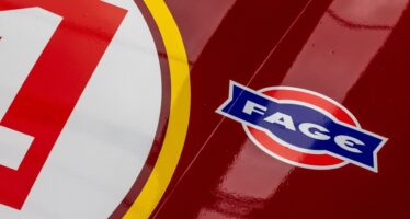 Η ελληνική ΦΑΓΕ θα «θρέψει» την Ferrari στις πίστες – Η νέα τους συνεργασία