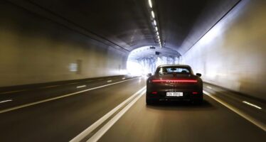 Ήχος στο τούνελ – Η νέα λειτουργία στις Porsche που θα σας «κουφάνει»