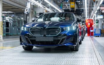 Αυτή η ηλεκτρική i5 έφερε ένα νέο ρεκόρ στην BMW