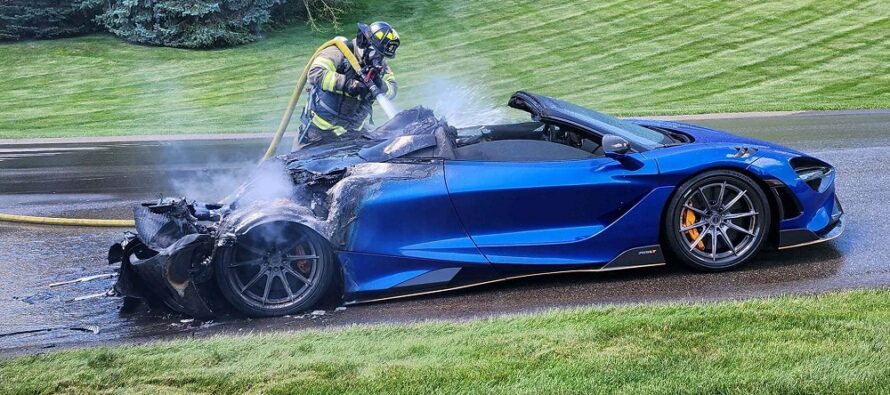 Πωλείται μια μισοκαμένη McLaren 765LT Spider – Οι προσφορές πέφτουν βροχή